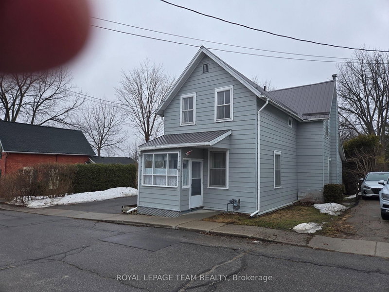 home for sale on 48 Thomas Street