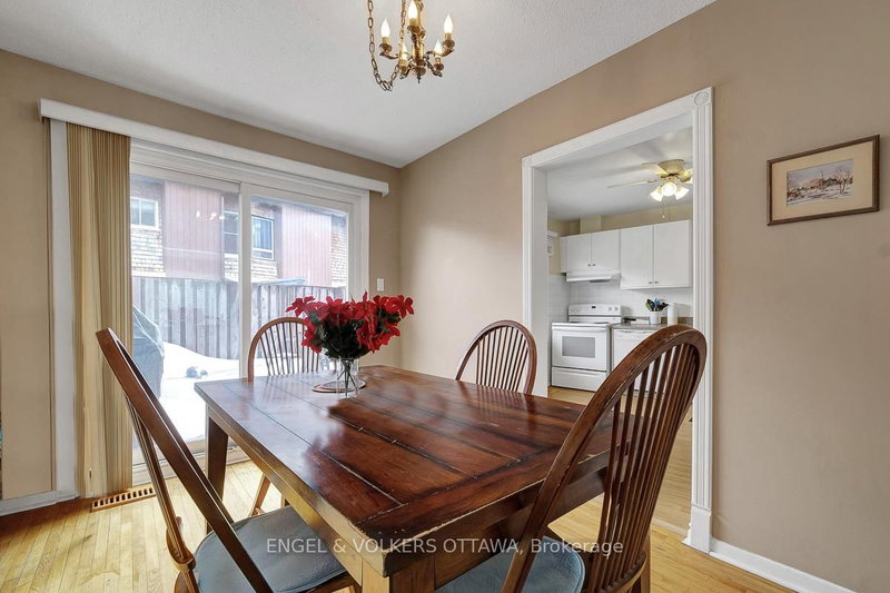 B - 765 Springland Dr, Ottawa, K1V 6L9 | Image 3