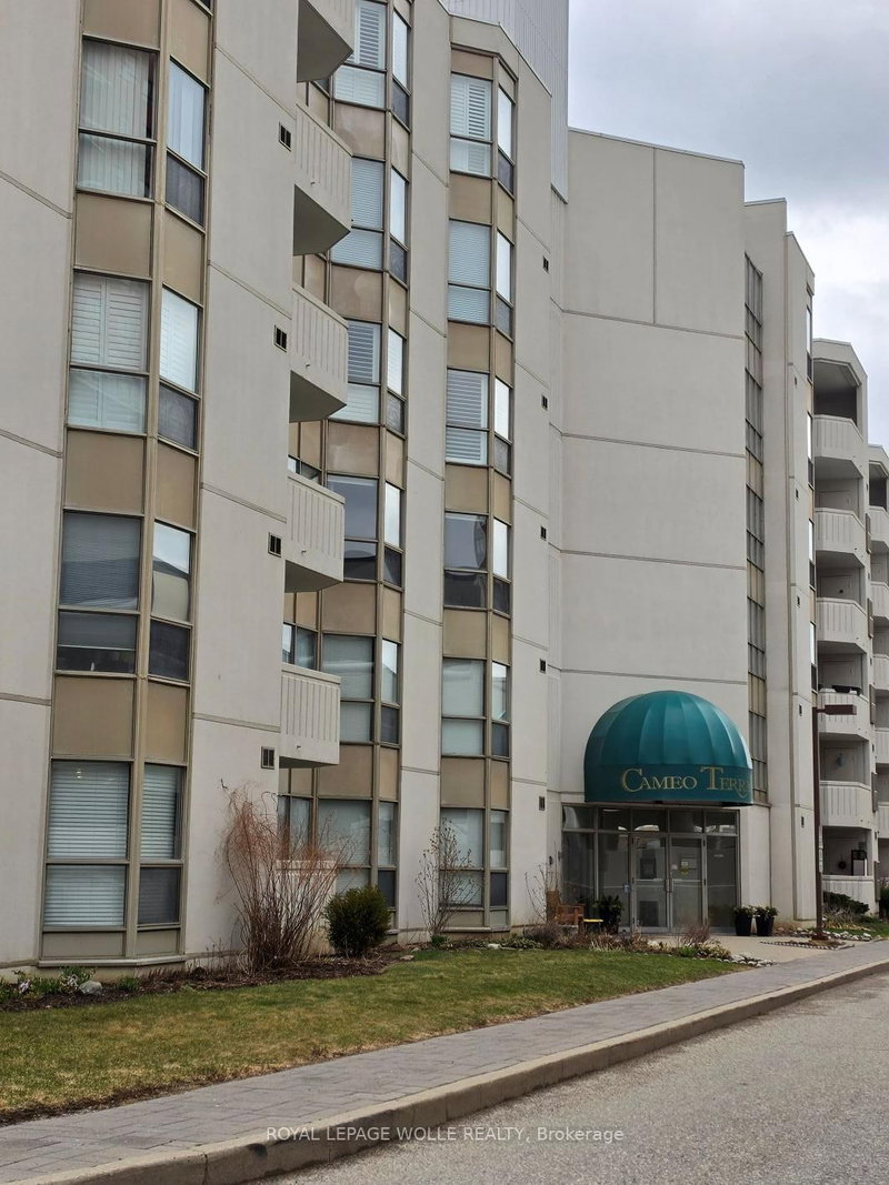 204 - 3267 King Street E