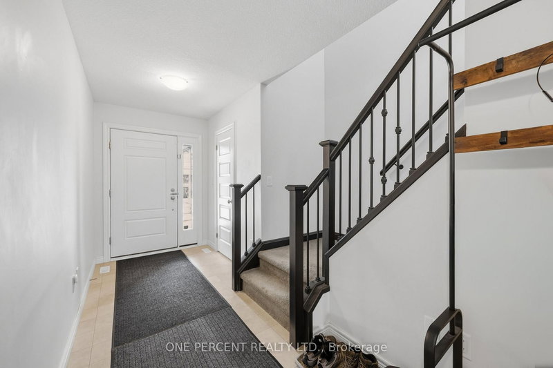 1862 Reilly Walk, London North, N5X 0H8 | Image 3