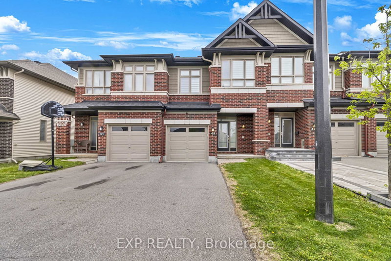 home for lease on 49 Salamander Way