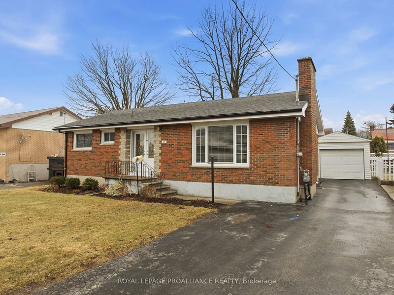 home for sale on 35 King George Square