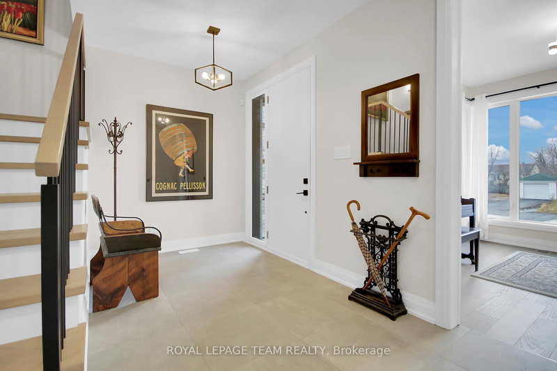 62 Rossland Ave, Ottawa, K2G 2K6 | Image 3