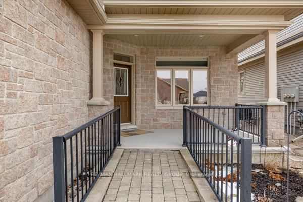 108 Blackhorse Dr, North Grenville, K0G 1J0 | Image 2