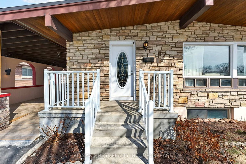 67 Morenz Cres, Kingston, K7K 2X4 | Image 3