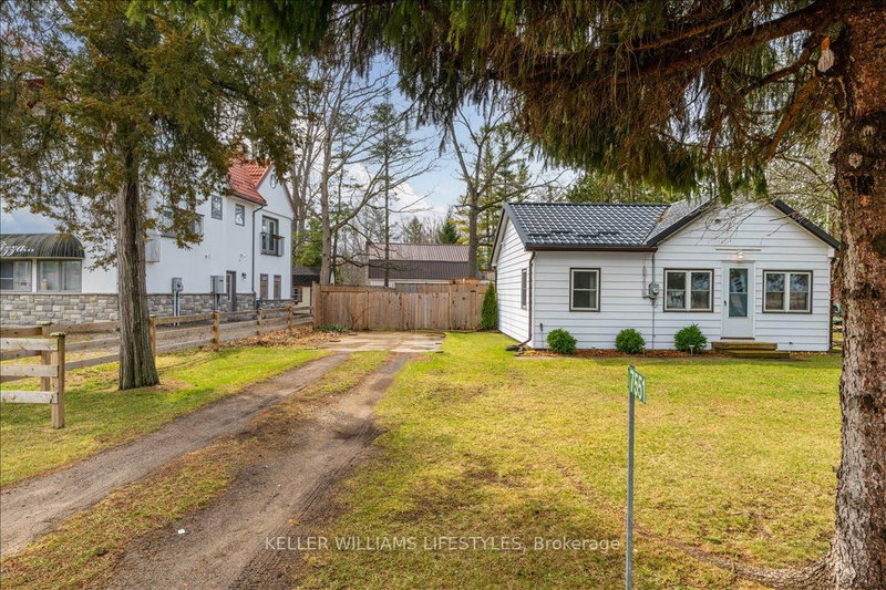 7551 Riverside Dr, Lambton Shores, N0M 2L0 | Image 3