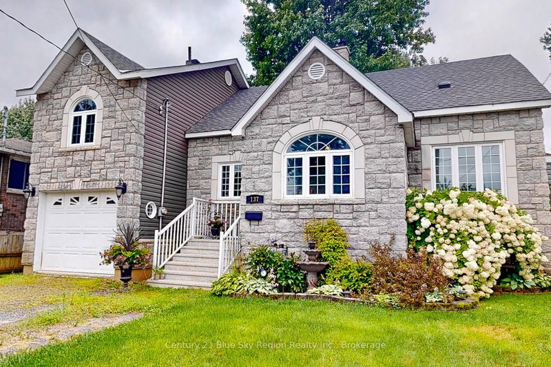 137 Whitney Ave, North Bay, P1A 1Y7 | Image 2