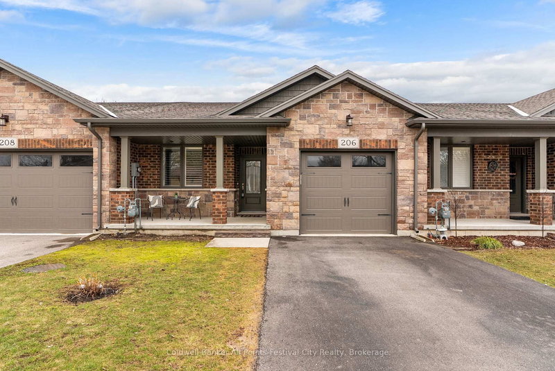 home for sale on 206 Bennett Street E