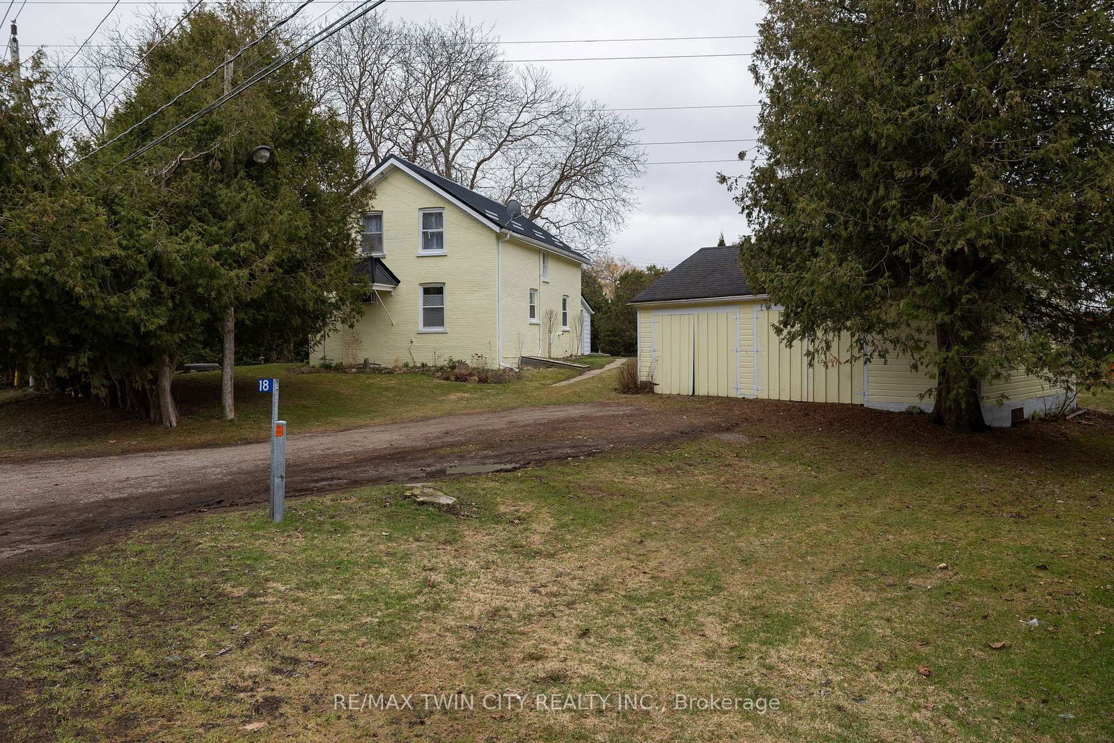 Listing Image 4