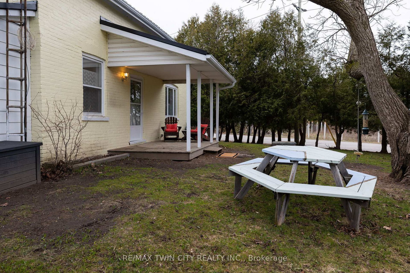 Listing Image 7