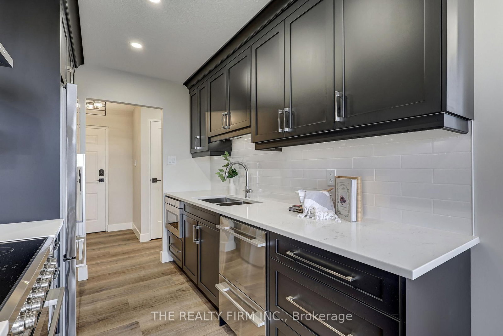135 baseline Road W • #910 • London South, ON photo 18