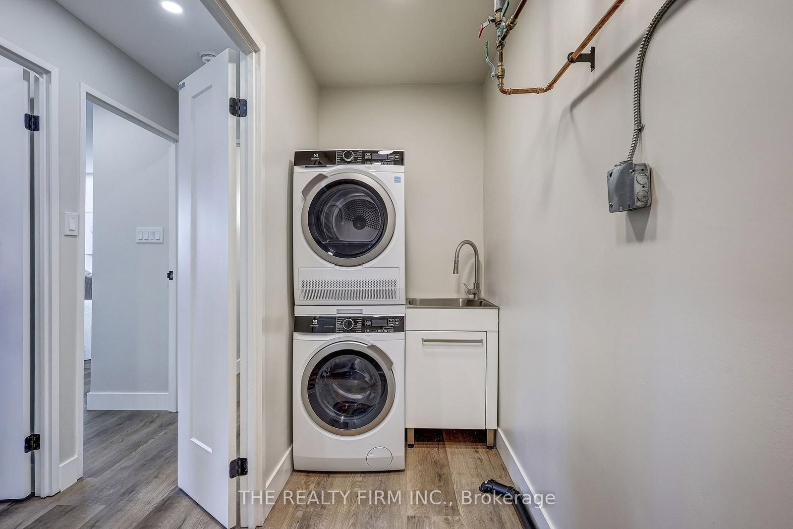 135 baseline Road W • #910 • London South, ON photo 32