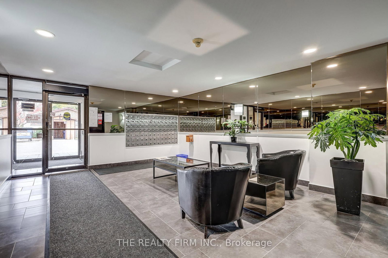 135 baseline Road W • #910 • London South, ON photo 33