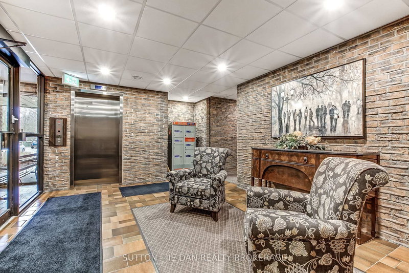 214 - 300 EVERGLADE Cres, London North, N6H 4P8 | Image 2