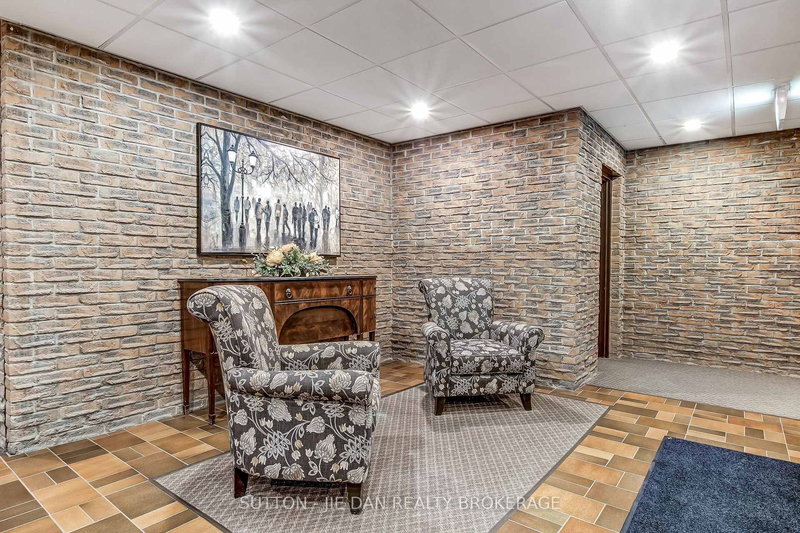 214 - 300 EVERGLADE Cres, London North, N6H 4P8 | Image 3