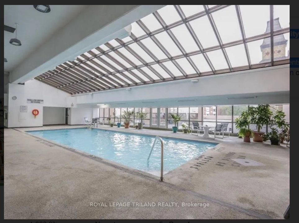 389 Dundas Street, Unit 606