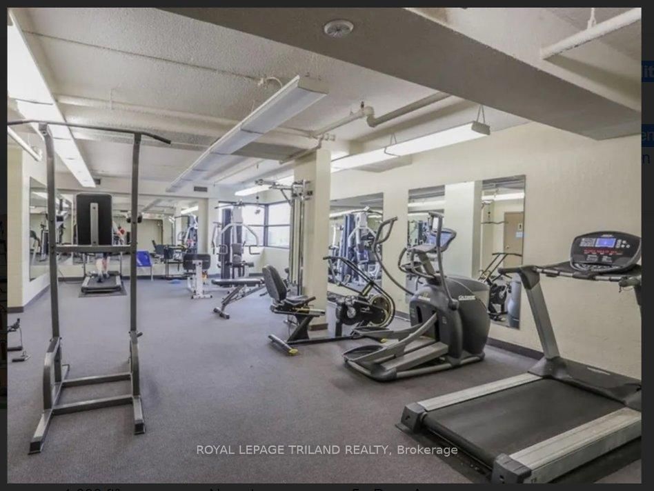 389 Dundas Street, Unit 606