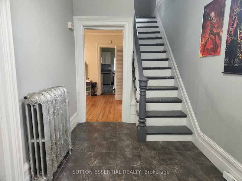 47 Pearl St E, Brockville, K6V 1P6 | Image 3