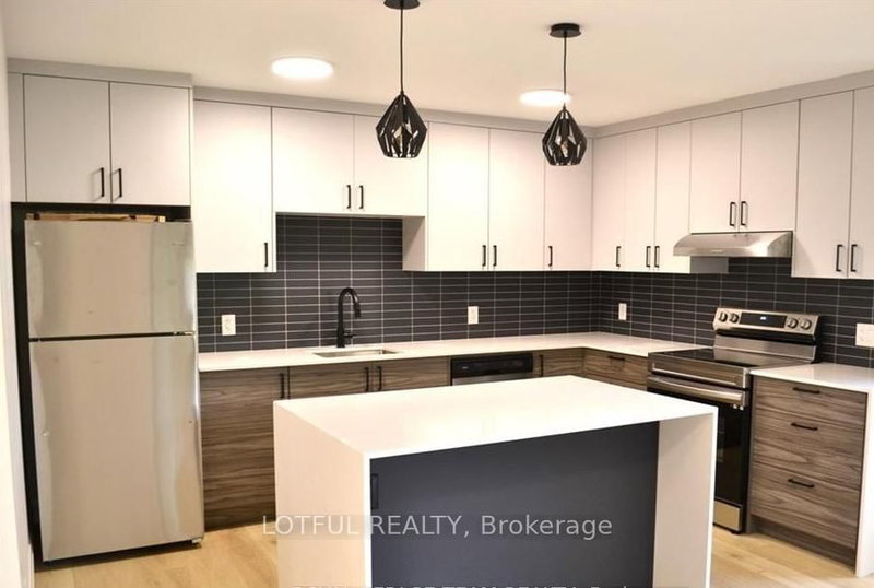 2 - 503 Athlone Ave, Ottawa, K1Z 5M9 | Image 3
