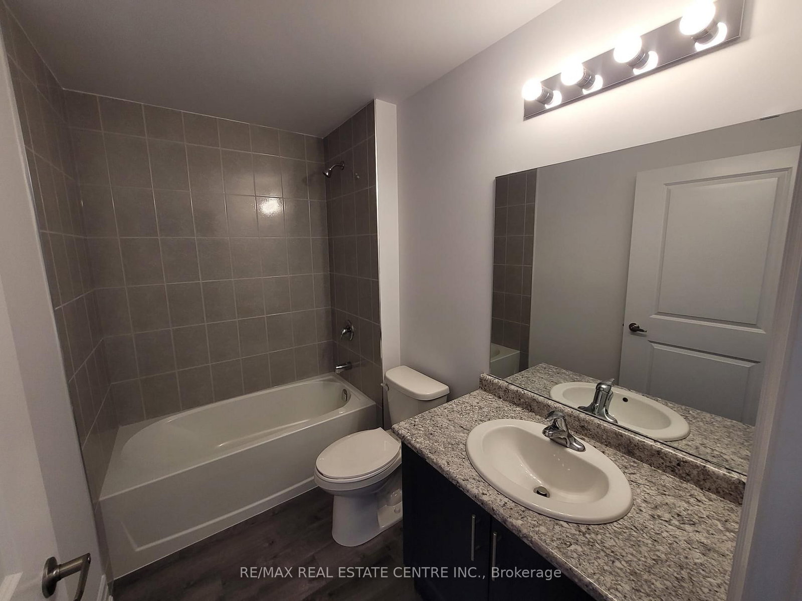 5055 GREENLANE Road, Unit 501 - Photo 18