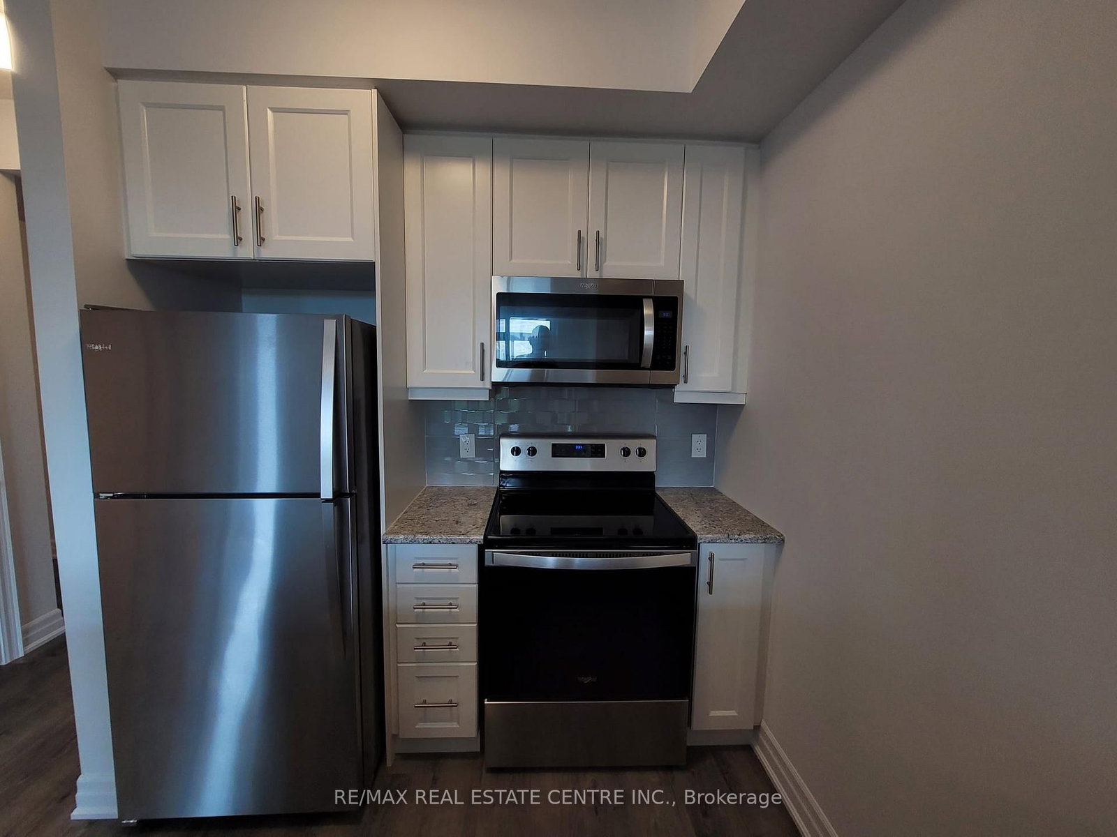 5055 GREENLANE Road, Unit 501 - Photo 7