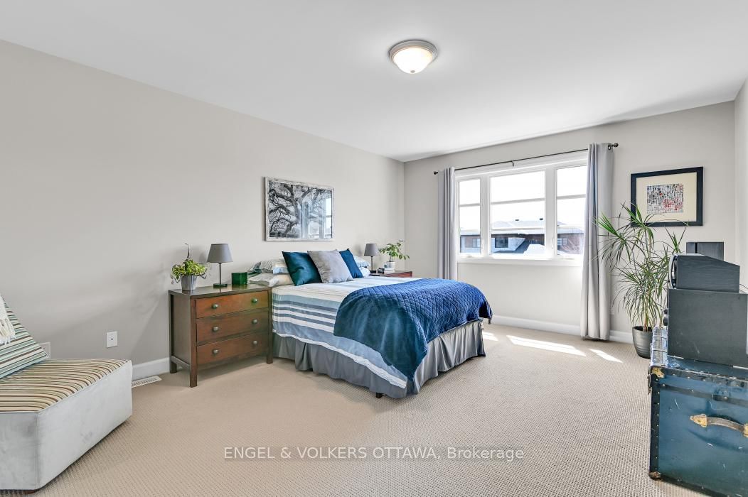 Detached House for sale at 313 St Tropez Street, Russell, Ontario, K0A 1W0 - Embrun - MLS: X12950088