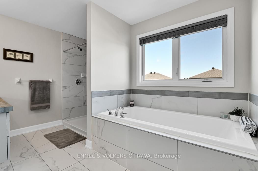 Detached House for sale at 313 St Tropez Street, Russell, Ontario, K0A 1W0 - Embrun - MLS: X12950088