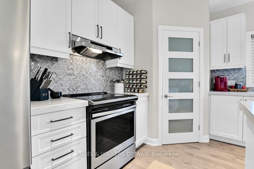 Detached House for sale at 313 St Tropez Street, Russell, Ontario, K0A 1W0 - Embrun - MLS: X12950088