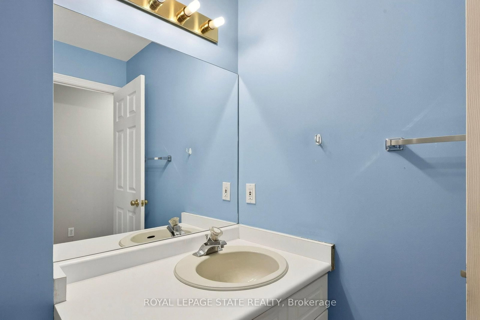 Condo for sale at 101-8 Main Street, Hamilton, Ontario, L9H 2P6 - Dundas - MLS: X12950370