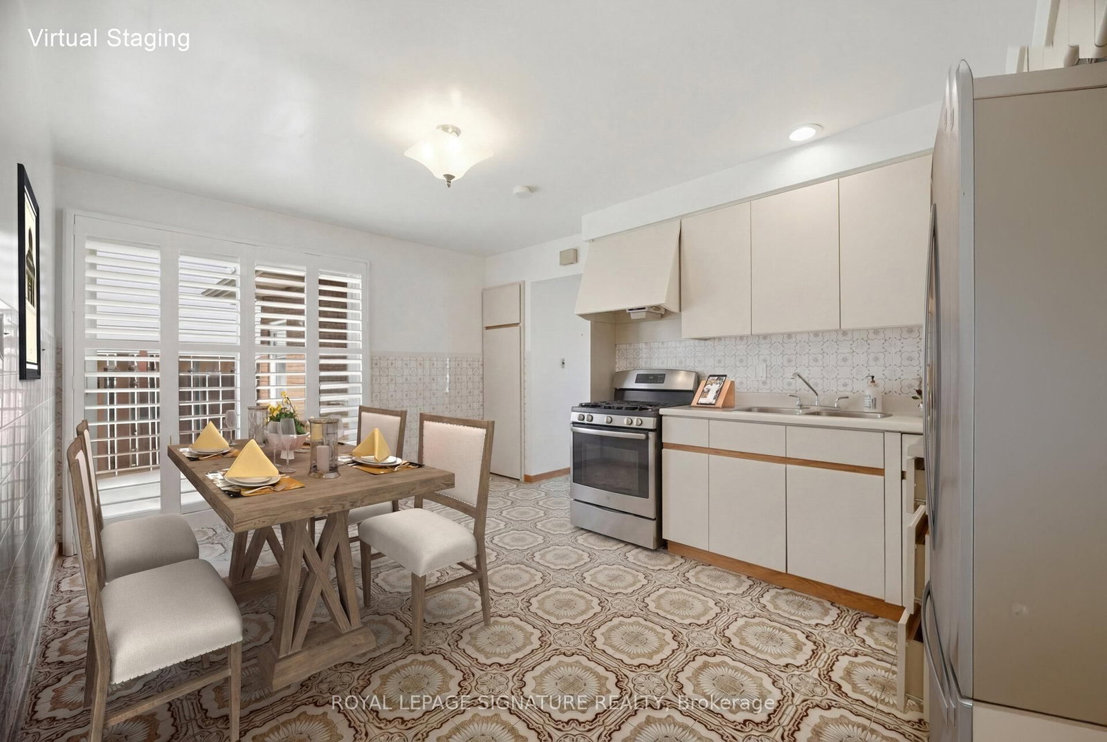 Listing Image 11
