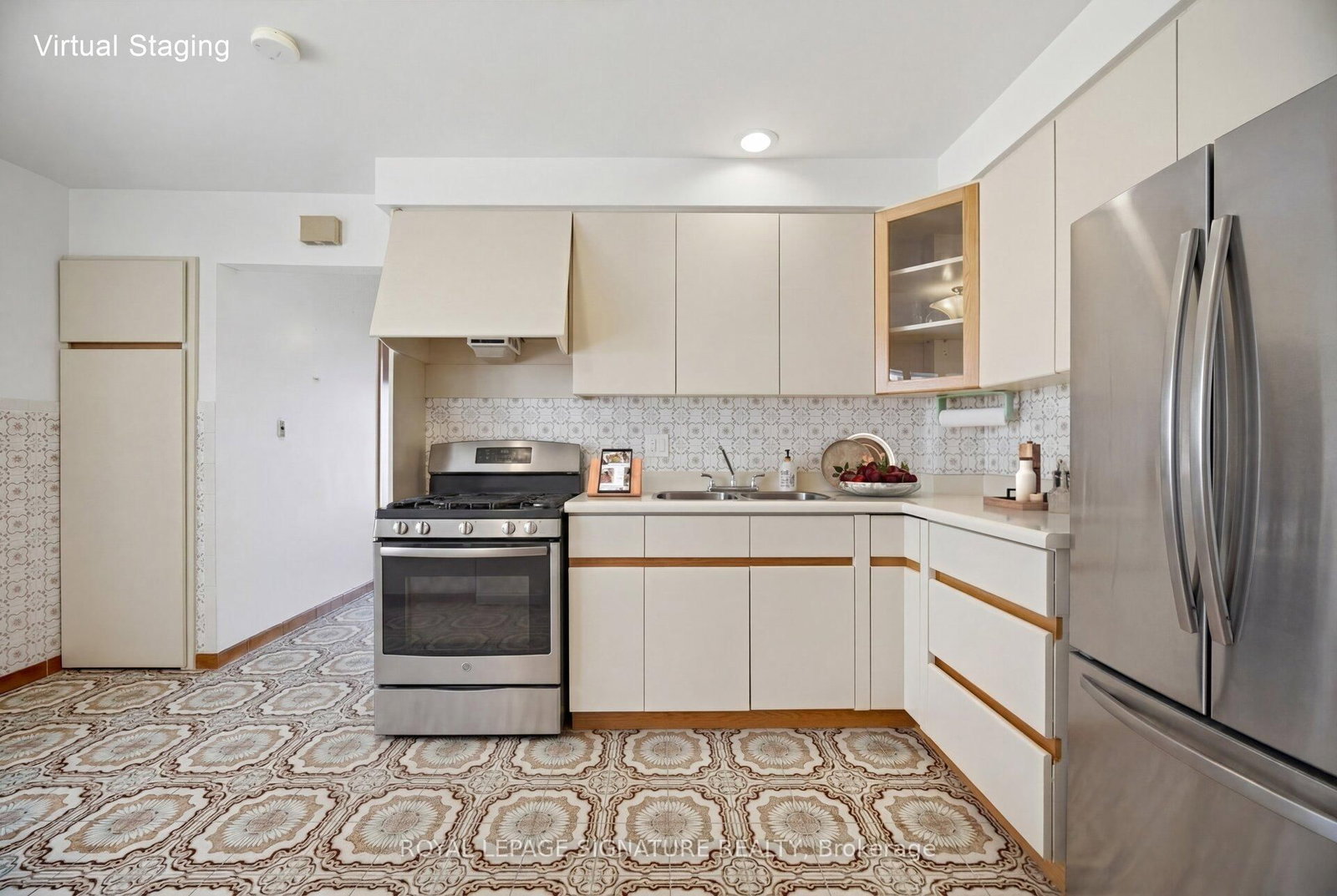 Listing Image 12