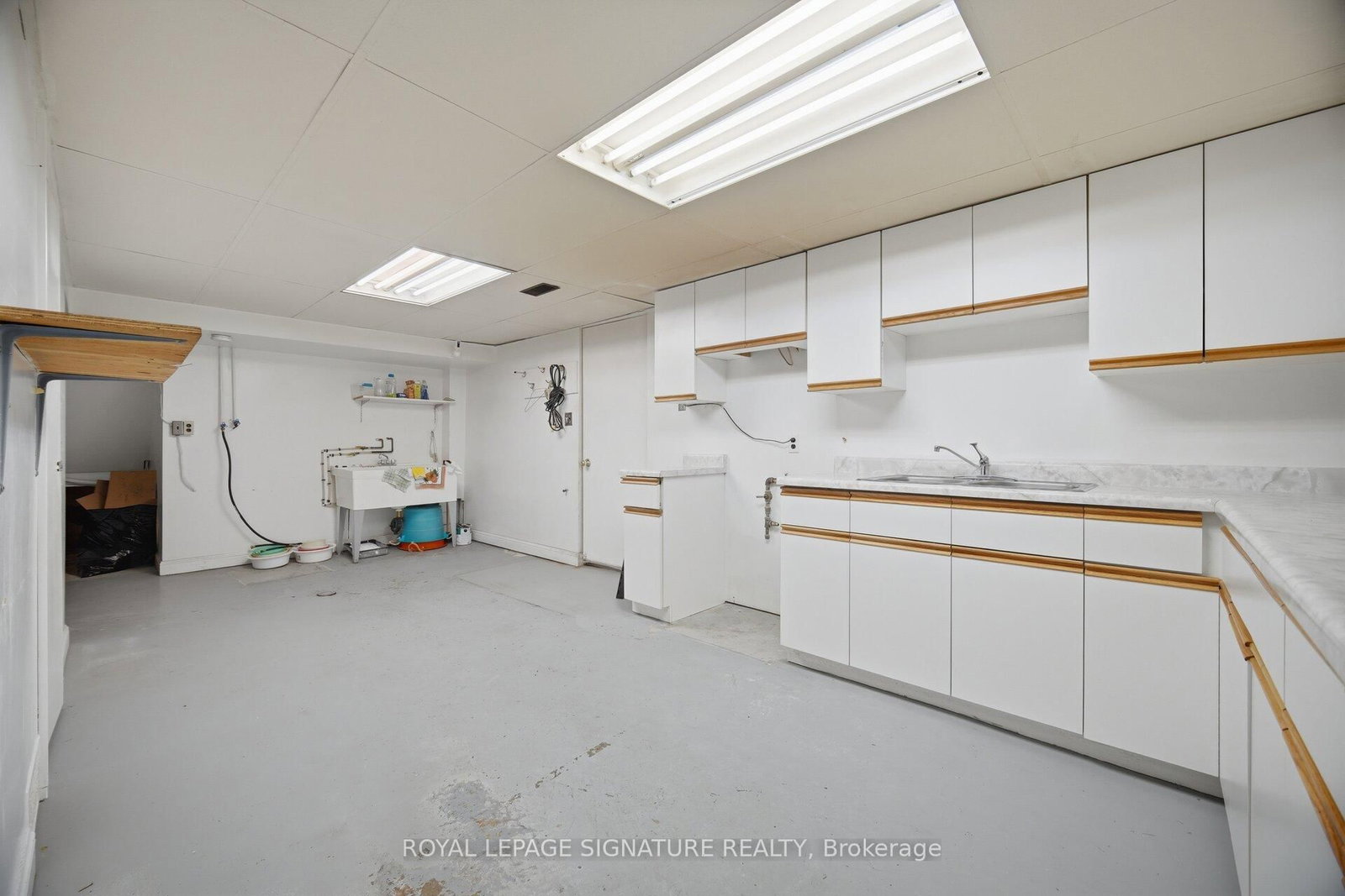 Listing Image 35