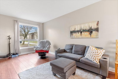 Unit 23 — 25 Upper Canada Drive — photo 3