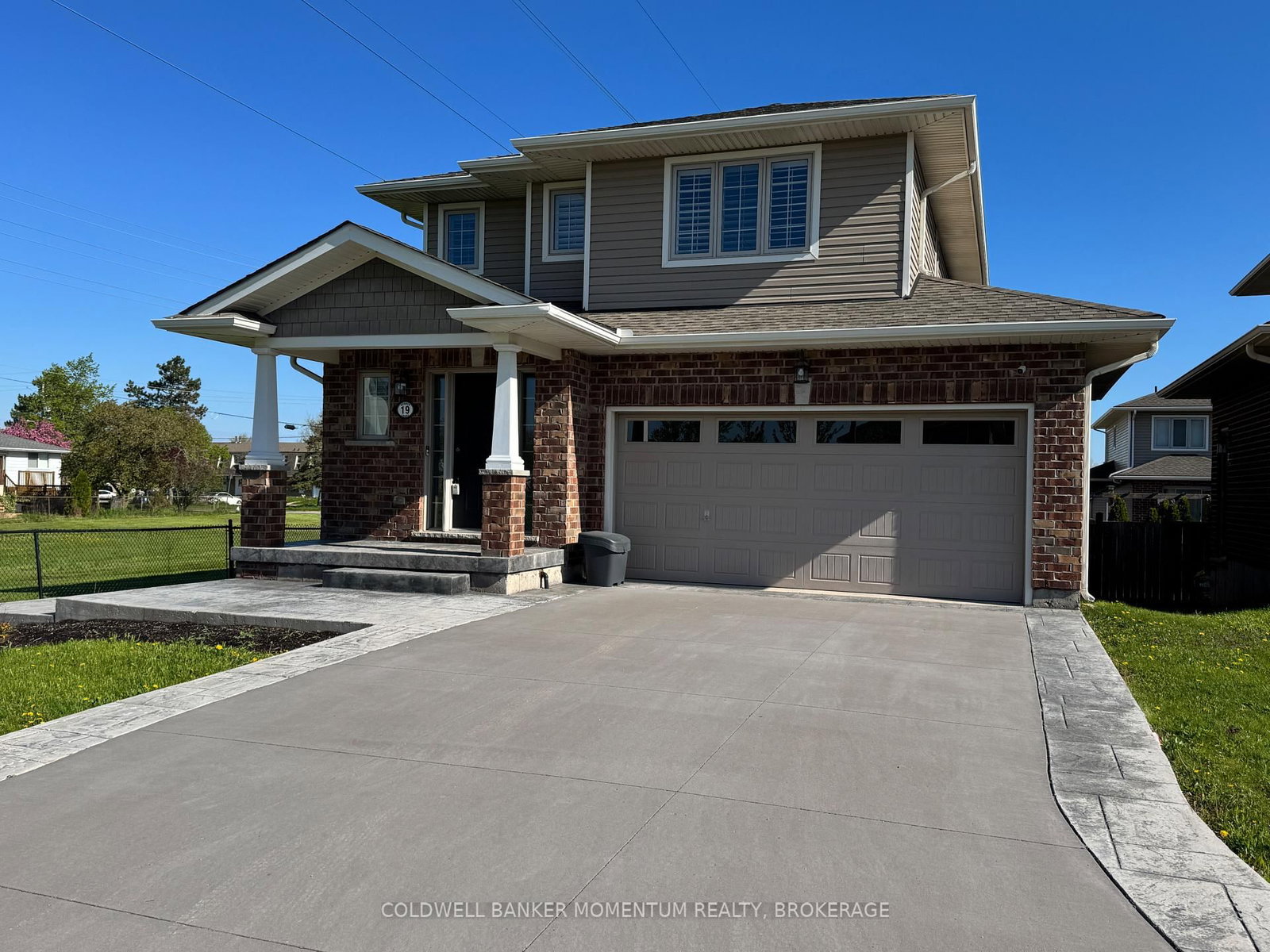 Listing Image 3