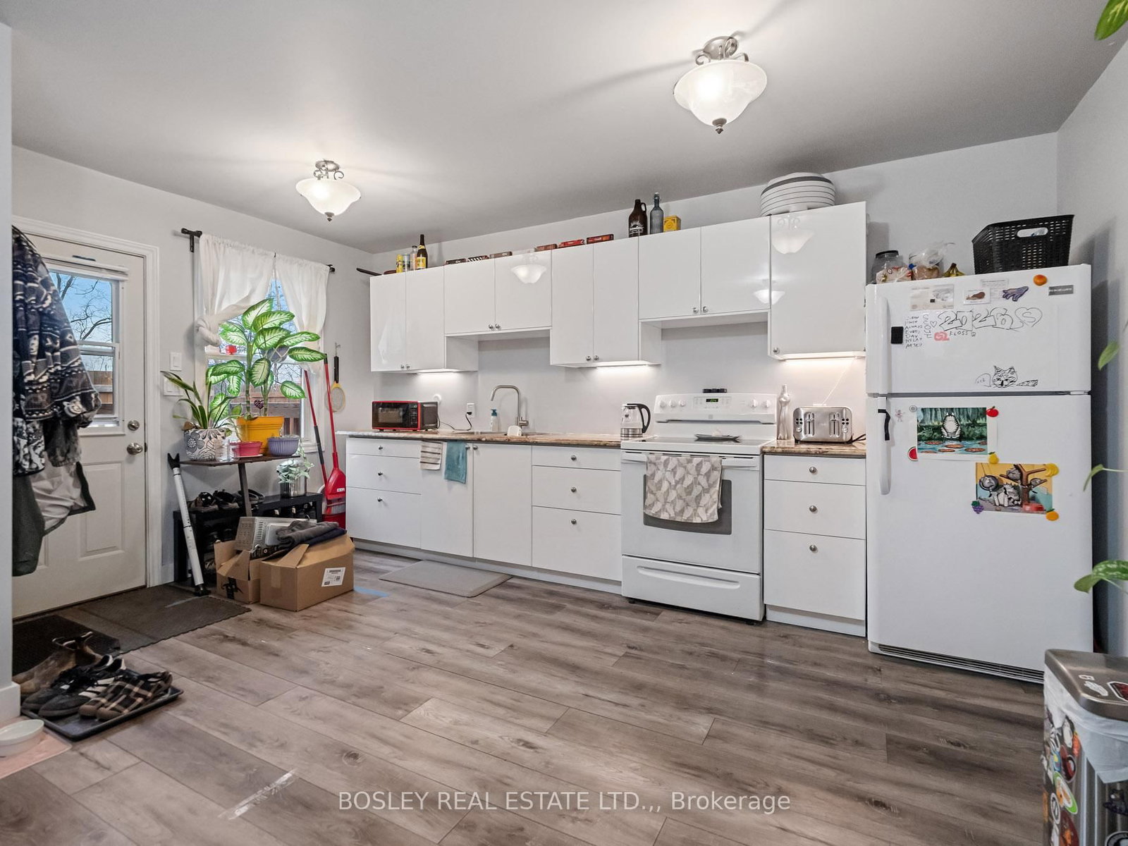 121 Oakdale Avenue - Photo 2