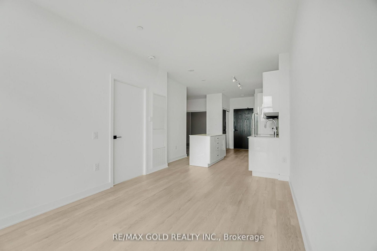 Condo for sale at 803-2782 Barton Street, Hamilton, Ontario, L8E 0L3 - Riverdale - MLS: X12950522