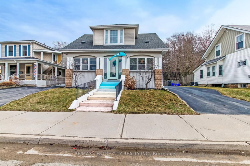 home for sale on 233 COLBORNE Street