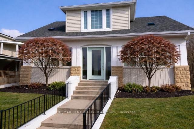 233 COLBORNE St, Central Elgin, N5L 1B9 | Image 2