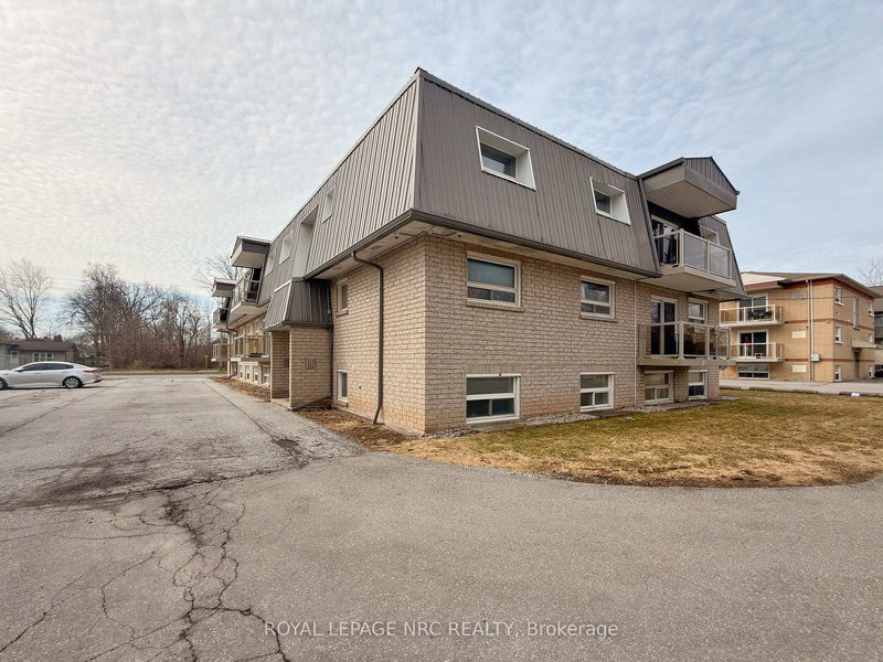 7 - 90 Woodlawn Rd, Welland, L3C 3J5 | Image 2