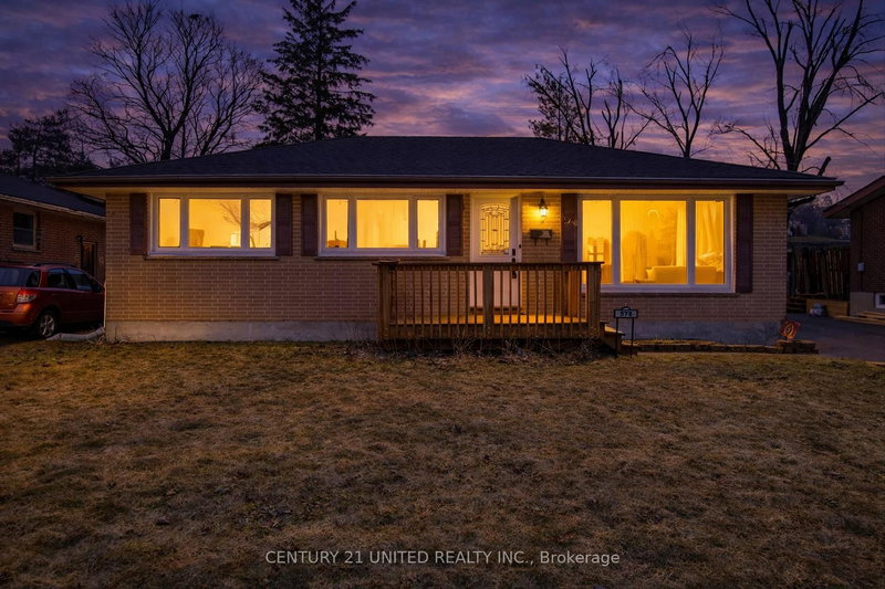 578 Hillside St, Peterborough, K9H 5N6 | Image 2