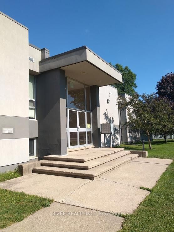 111 Main Street N, Unit 208