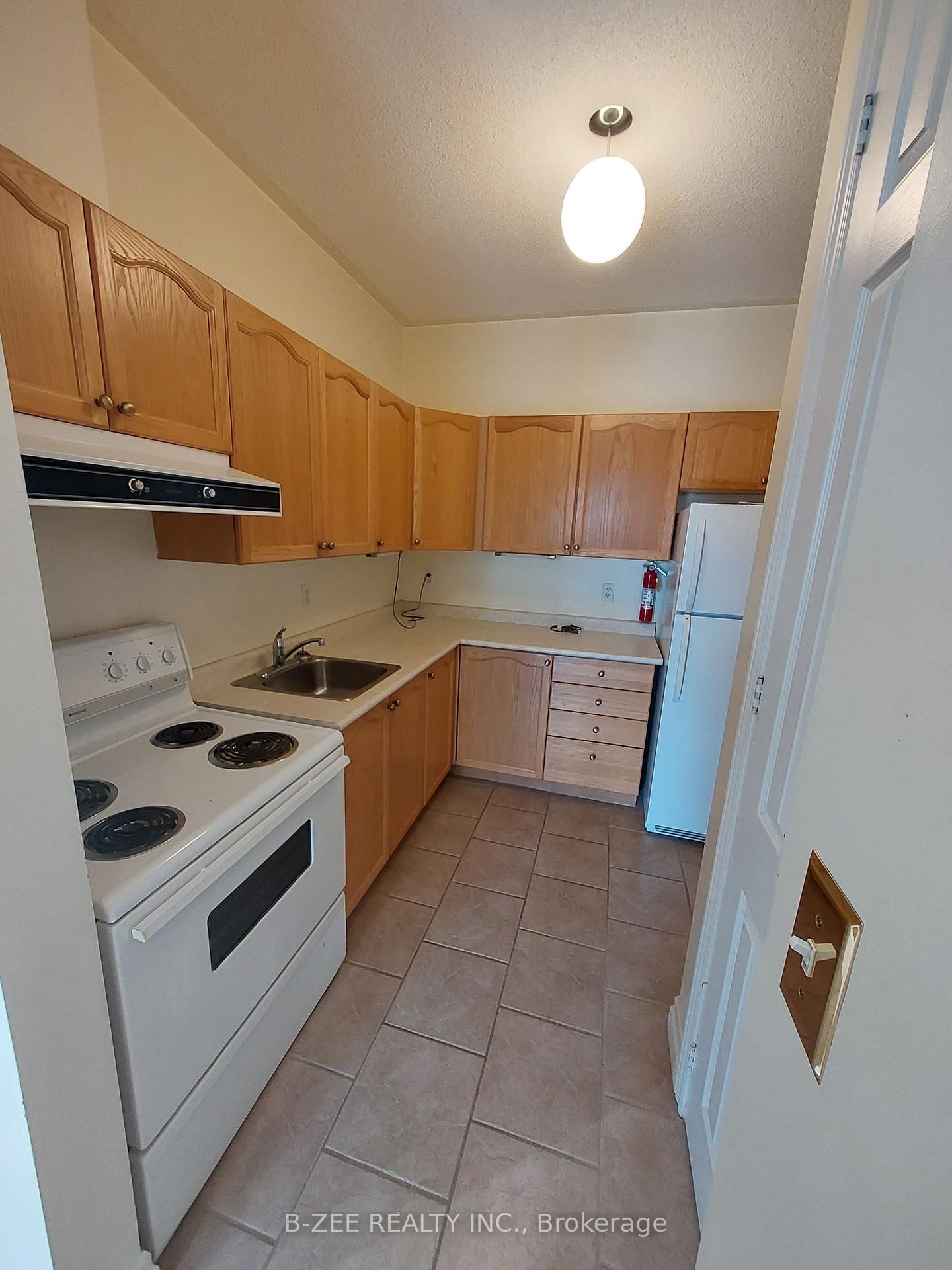 111 Main Street N, Unit 208 - Photo 2