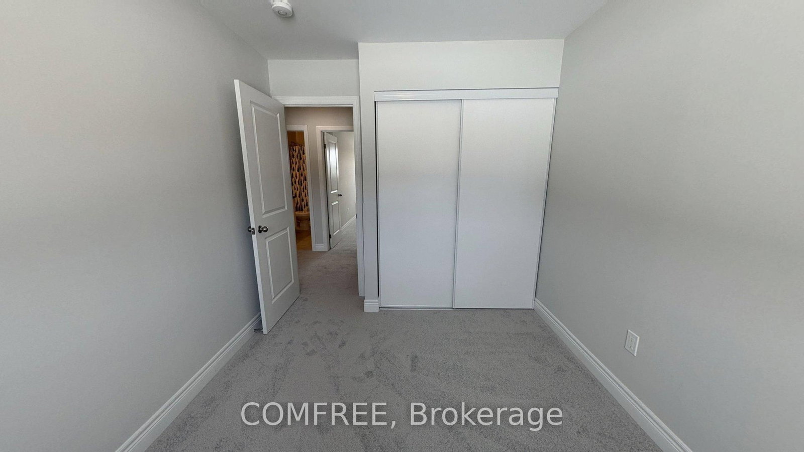 Townhouse for sale at 31 McConnell Crescent, Bracebridge, Ontario, P1L 0N7 - Macaulay - MLS: X12950884