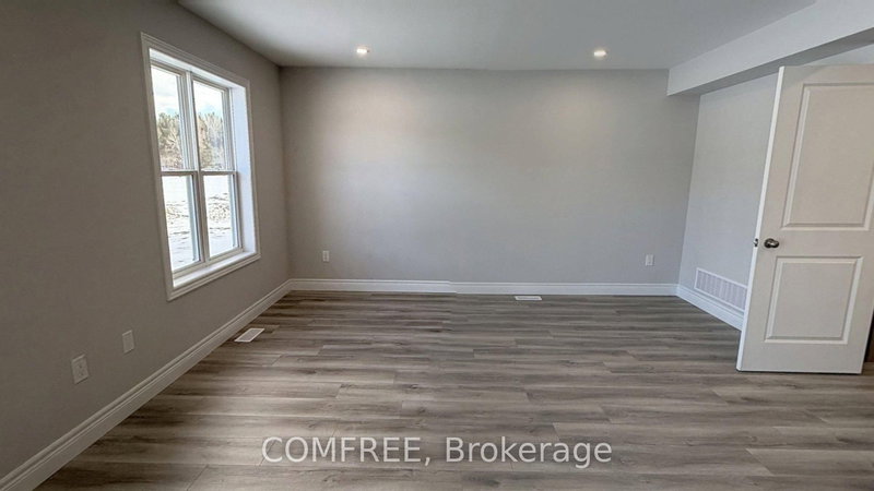 31 McConnell Cres, Bracebridge, P1L 0N7 | Image 3