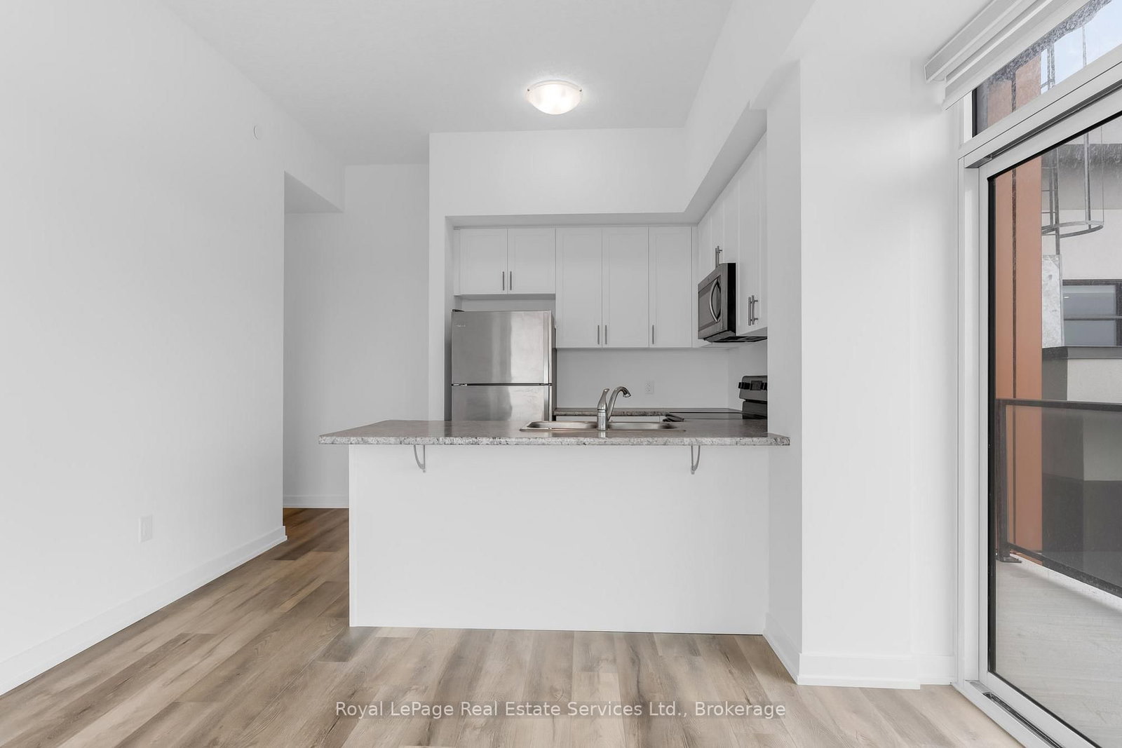 470 Dundas Street, Unit 502 - Photo 11