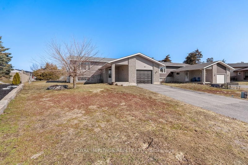 12 Juniper Crt, Kawartha Lakes, K0M 1A0 | Image 2