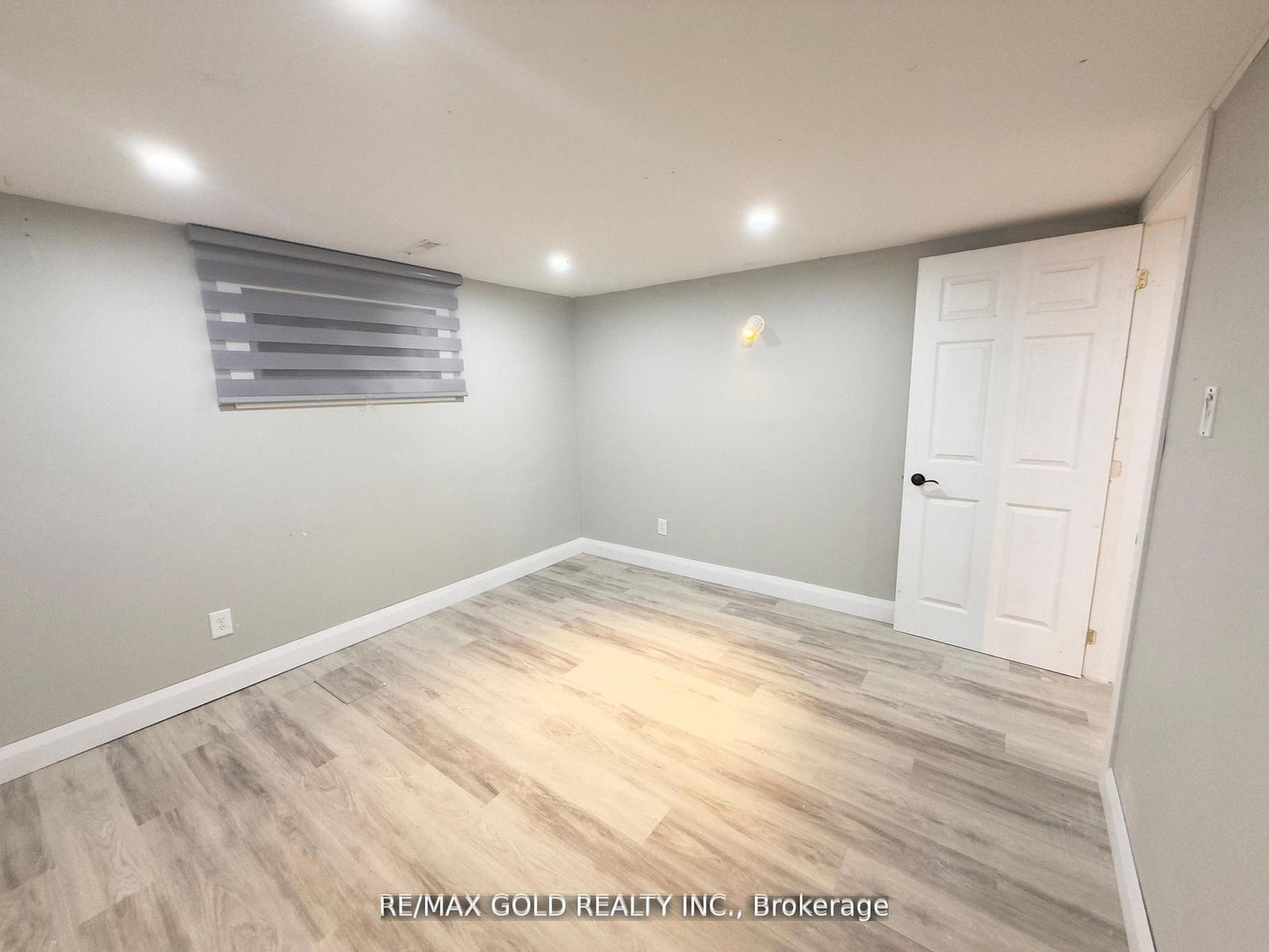 156 Mooregate Crescent, Unit Lower - Photo 20