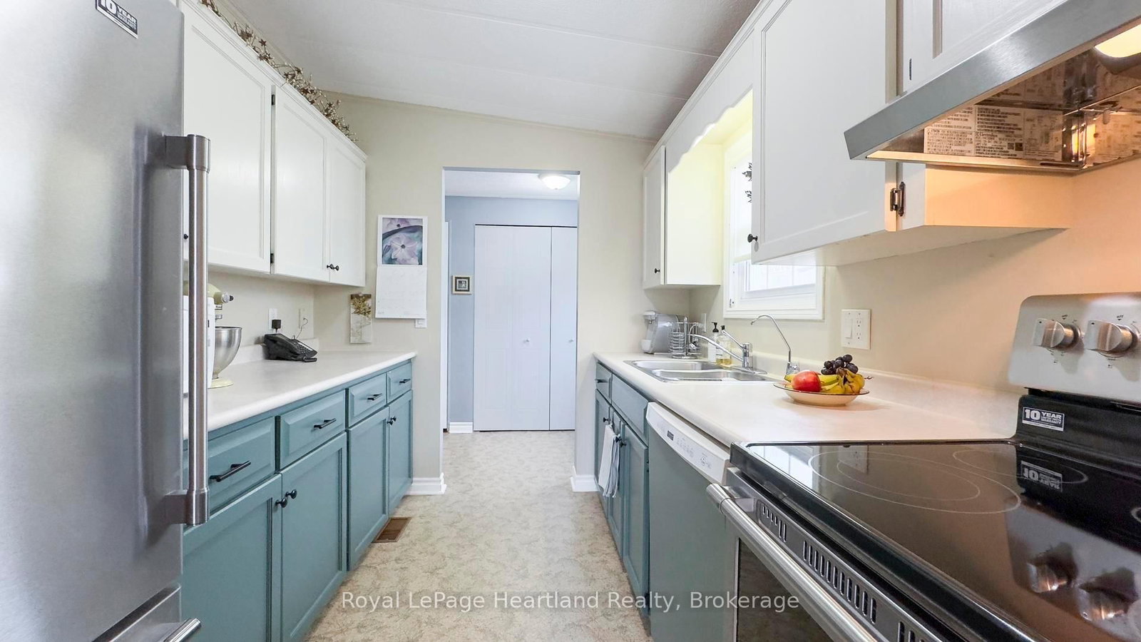 52 ALGONQUIN Lane • Ashfield-Colborne-Wawanosh, ON photo 11