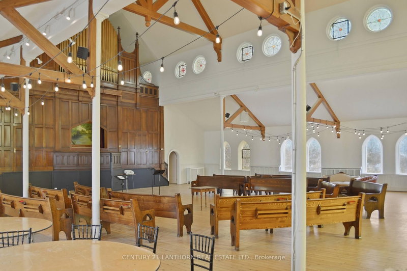 34 Victoria Ave, Belleville, K8N 1Z4 | Image 3