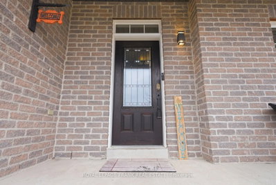 8 Kyle Court • Kawartha Lakes, ON photo 6